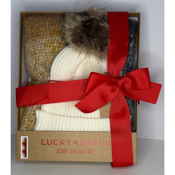 Lucky Brand Scarf Hat Set Cream Tan Knit Beanie Faux Fur Pom Pom Winter Gift NWT - Picture 4 of 4